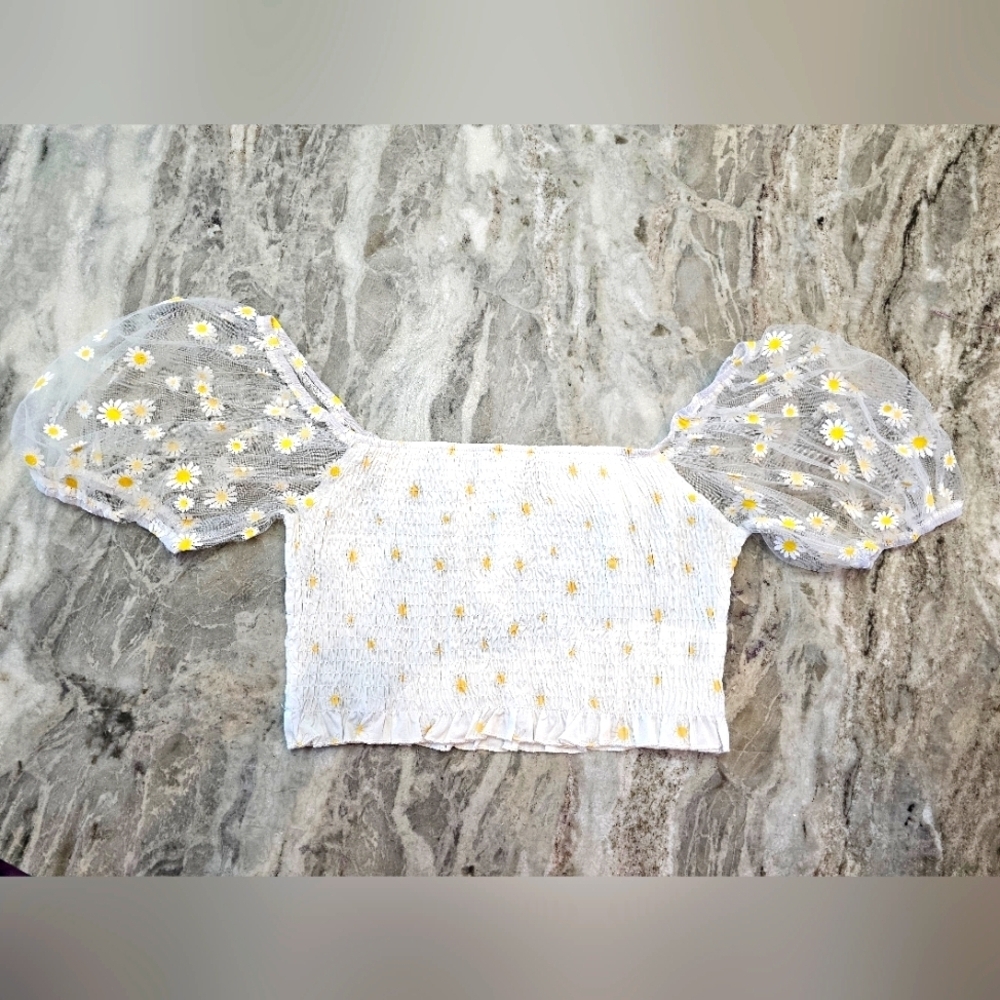 NEW! Shein Daisy Floral Smocked Puff Sleeve Crop Top White Yellow Size Large